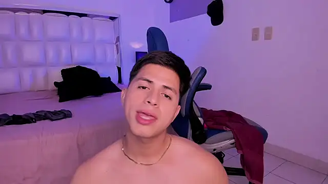 Snapshot of Niicky1_ chatting on 12.29.24 Niicky1 online show from 12.29.24