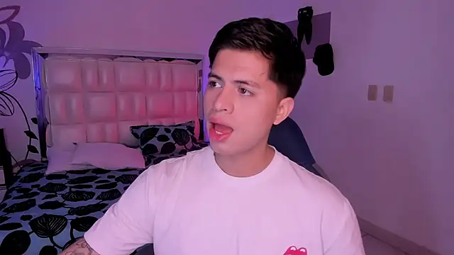 Snapshot of Niicky1_ chatting on 01.11.25 Niicky1 online show from 01.11.25