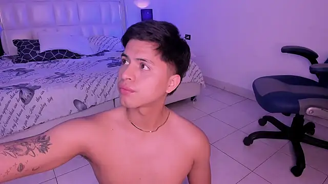 Snapshot of Niicky1_ chatting on 01.11.25 Niicky1 online show from 01.11.25