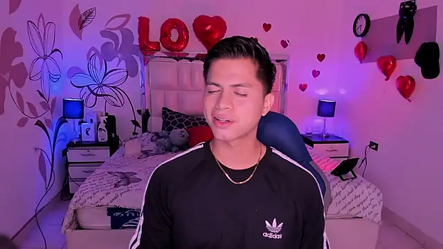 Snapshot of Niicky1_ chatting on 02.16.25 Niicky1 online show from 02.16.25