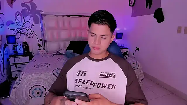 Snapshot of Niicky1_ chatting on 02.21.25 Niicky1 online show from 02.21.25