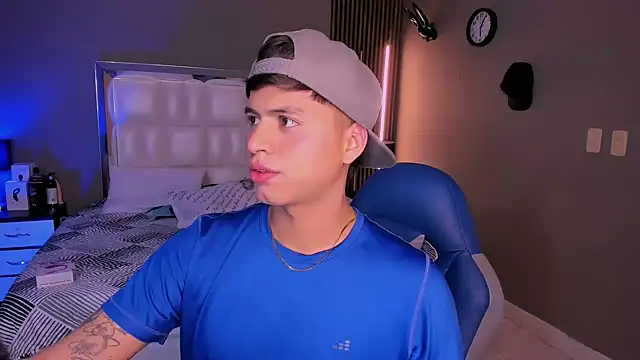 Snapshot of Niicky1_ chatting on 03.10.25 Niicky1 online show from 03.10.25