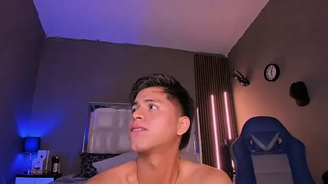 Snapshot of Niicky1_ chatting on 03.13.25 Niicky1 online show from 03.13.25