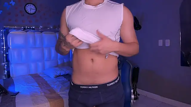 Snapshot of Niicky1_ chatting on 11.04.25 Niicky1 online show from 11.04.25