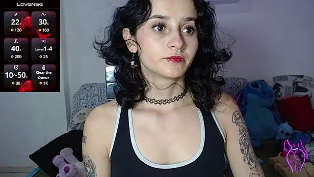 kitty22  online show from 02.17.25