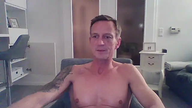Snapshot of dirks71 chatting on 01.13.25 dirks71 online show from 01.13.25