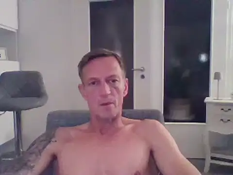 Snapshot of dirks71 chatting on 03.11.25 dirks71 online show from 03.11.25