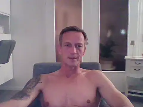 Snapshot of dirks71 chatting on 03.20.25 dirks71 online show from 03.20.25
