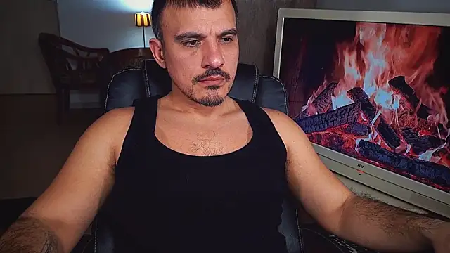 Snapshot of officeman7 chatting on 01.19.25 officeman7 online show from 01.19.25