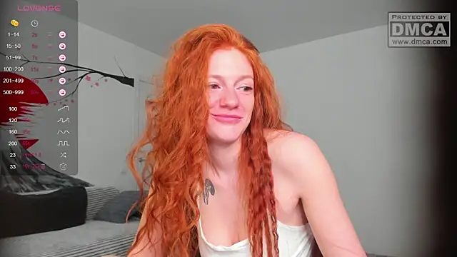 Snapshot of Aliceginger99 chatting on 02.10.25 Aliceginger99 online show from 02.10.25