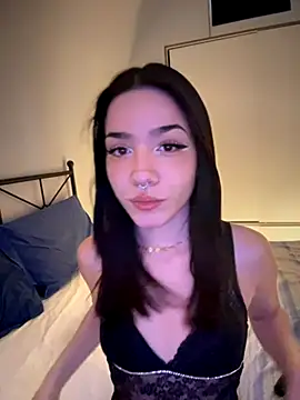 Snapshot of ShannonShanny chatting on 09.15.25 ShannonShanny online show from 09.15.25