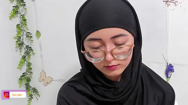 Snapshot of aysel_elid chatting on 09.28.25 aysel elid online show from 09.28.25