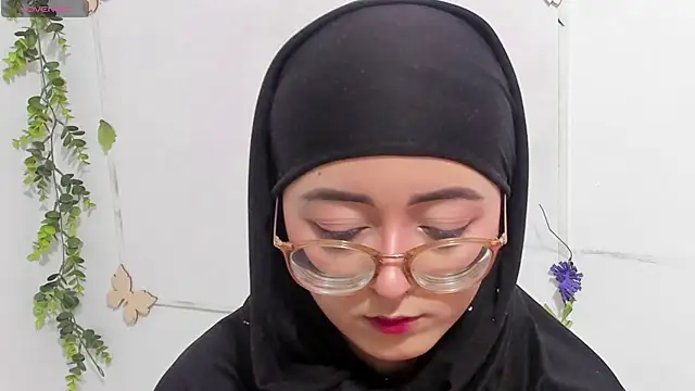 Snapshot of aysel_elid chatting on 10.26.25 aysel elid online show from 10.26.25