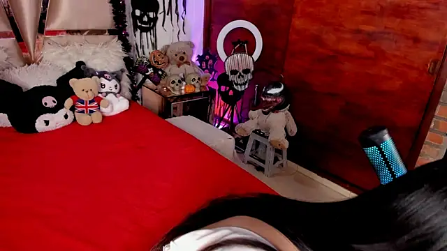 Nikole66  online show from 11.02.25