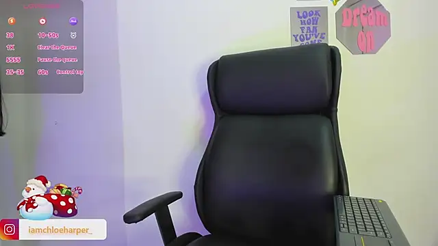 Snapshot of ChloeHarper_ chatting on 12.23.24 ChloeHarper online show from 12.23.24