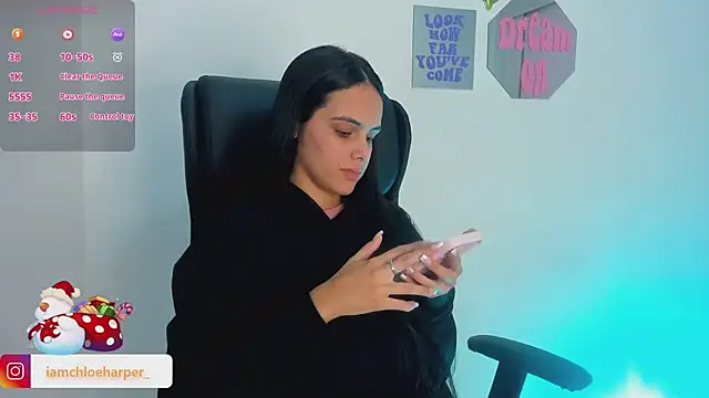 Snapshot of ChloeHarper_ chatting on 12.29.24 ChloeHarper online show from 12.29.24