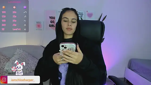 Snapshot of ChloeHarper_ chatting on 02.12.25 ChloeHarper online show from 02.12.25