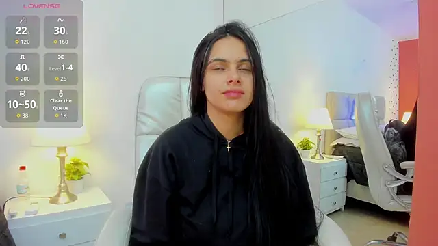 ChloeHarper  online show from 11.22.25