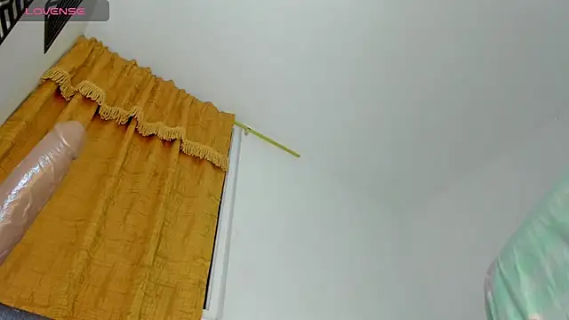 Snapshot of Bigdickgirls_02 chatting on 12.30.24 Bigdickgirls 02 online show from 12.30.24