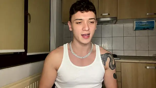 Snapshot of Joedonovan1 chatting on 12.16.24 Joedonovan1 online show from 12.16.24