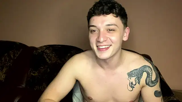 Snapshot of Joedonovan1 chatting on 02.04.25 Joedonovan1 online show from 02.04.25