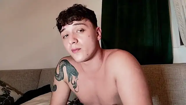 Snapshot of Joedonovan1 chatting on 09.28.25 Joedonovan1 online show from 09.28.25