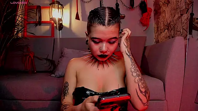 Snapshot of irregular_fetish_ chatting on 12.28.24 irregular fetish online show from 12.28.24