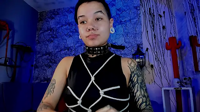 Snapshot of irregular_fetish_ chatting on 03.18.25 irregular fetish online show from 03.18.25