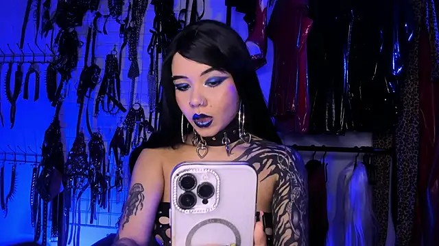 Snapshot of irregular_fetish_ chatting on 09.16.25 irregular fetish online show from 09.16.25