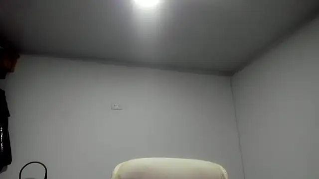 Snapshot of dominique21_ chatting on 10.05.25 dominique21 online show from 10.05.25