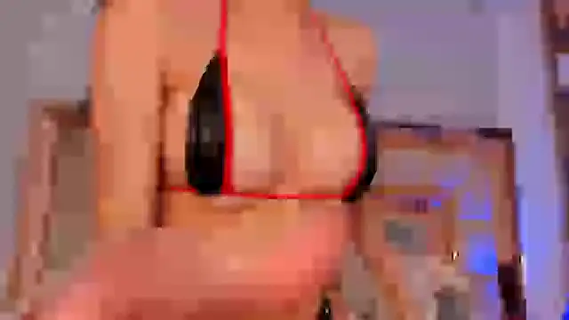 Snapshot of violetta-brown1 chatting on 12.11.24 violetta-brown1 online show from 12.11.24