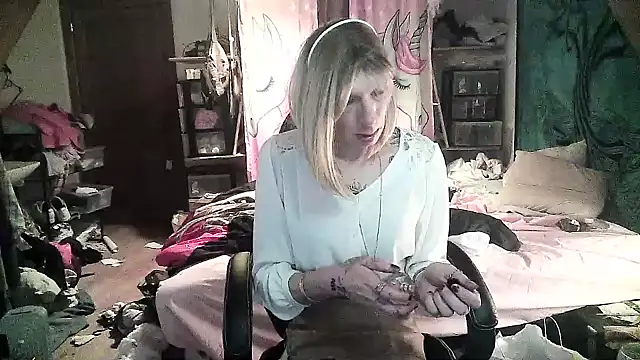 Ombeline1 online show from 01.21.25