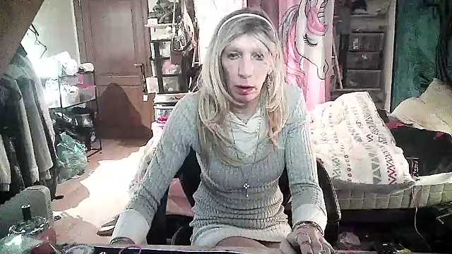 Ombeline1 online show from 01.27.25