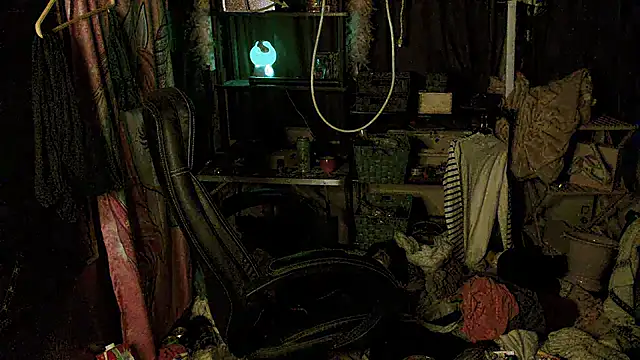 Ombeline1 online show from 11.10.25