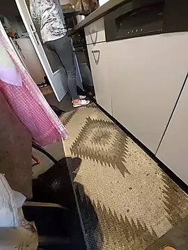 Snapshot of mia69x chatting on 10.07.25 mia69x online show from 10.07.25