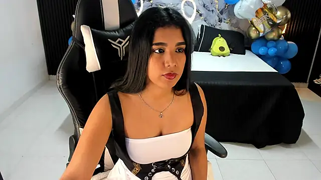 Ivy 16 online show from 09.24.25