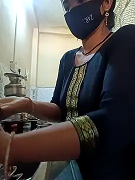 Snapshot of Mamta_Chaterjee chatting on 12.22.24 Mamta Chaterjee online show from 12.22.24