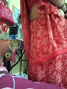 Snapshot of Hi_Radhika chatting on 02.02.25 Hi Radhika online show from 02.02.25