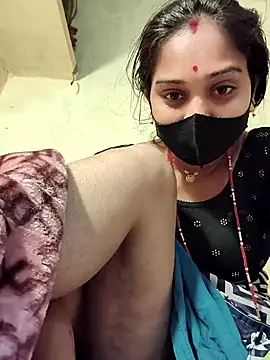 Snapshot of Hi_Radhika chatting on 02.13.25 Hi Radhika online show from 02.13.25