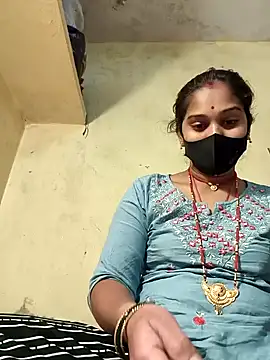 Snapshot of Hi_Radhika chatting on 02.18.25 Hi Radhika online show from 02.18.25