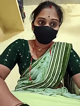 Snapshot of Hi_Radhika chatting on 03.06.25 Hi Radhika online show from 03.06.25