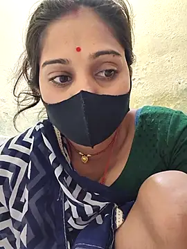 Snapshot of Hi_Radhika chatting on 03.10.25 Hi Radhika online show from 03.10.25