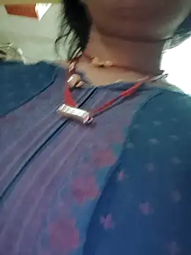 Snapshot of Hi_Radhika chatting on 03.22.25 Hi Radhika online show from 03.22.25