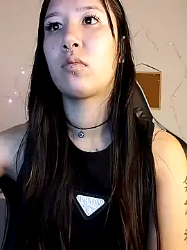 Snapshot of Japabaixinha chatting on 12.17.24 Japabaixinha online show from 12.17.24