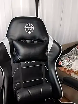 Snapshot of Japabaixinha chatting on 03.11.25 Japabaixinha online show from 03.11.25