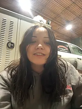 Snapshot of skinwalkingzombie chatting on 11.06.25 skinwalkingzombie online show from 11.06.25