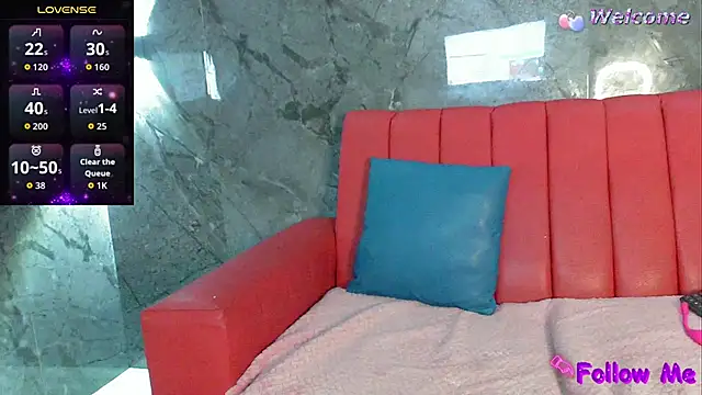 Snapshot of Danielaa_a chatting on 11.13.25 Danielaa a online show from 11.13.25