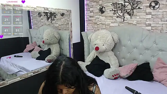 Snapshot of sia_cavad chatting on 02.14.25 sia cavad online show from 02.14.25