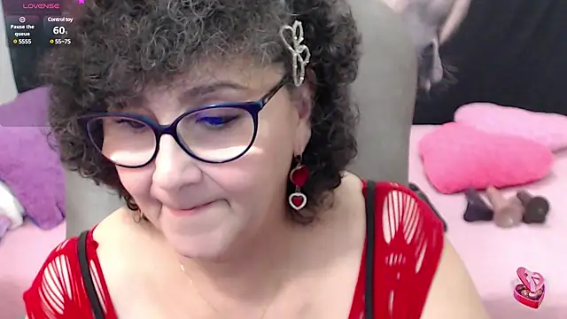 Snapshot of cataleya_mom chatting on 02.27.25 cataleya mom online show from 02.27.25
