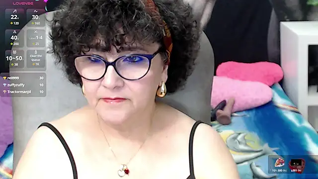 Snapshot of cataleya_mom chatting on 03.16.25 cataleya mom online show from 03.16.25